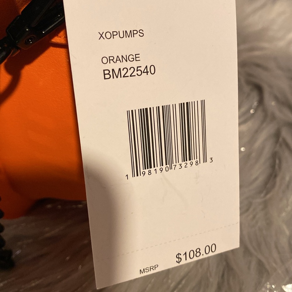 BNWT BETSEY JOHNSON XOPUMPS Halloween Face Glow In The Dark Pumpkin Crossbody - Picture 4 of 11